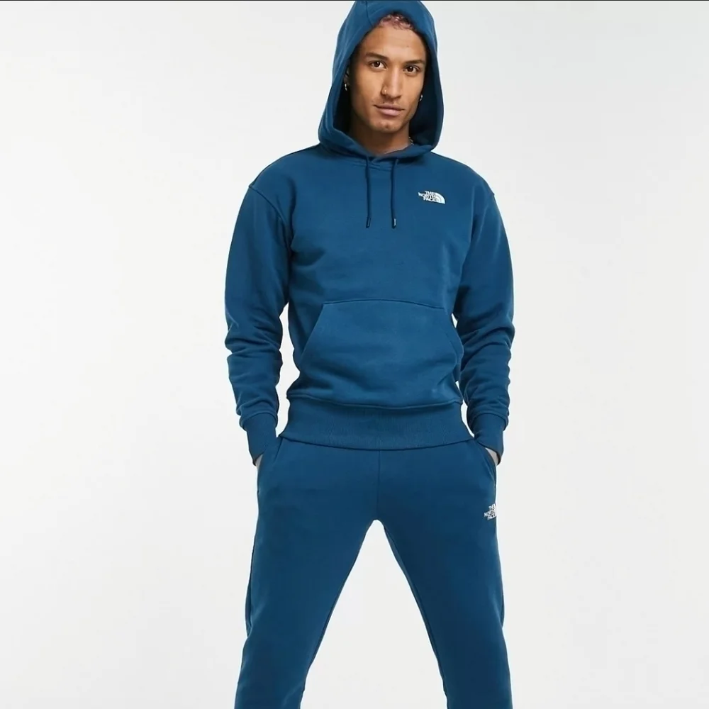 The North Face Essential Hoodie in Montery Blue, sz Medium